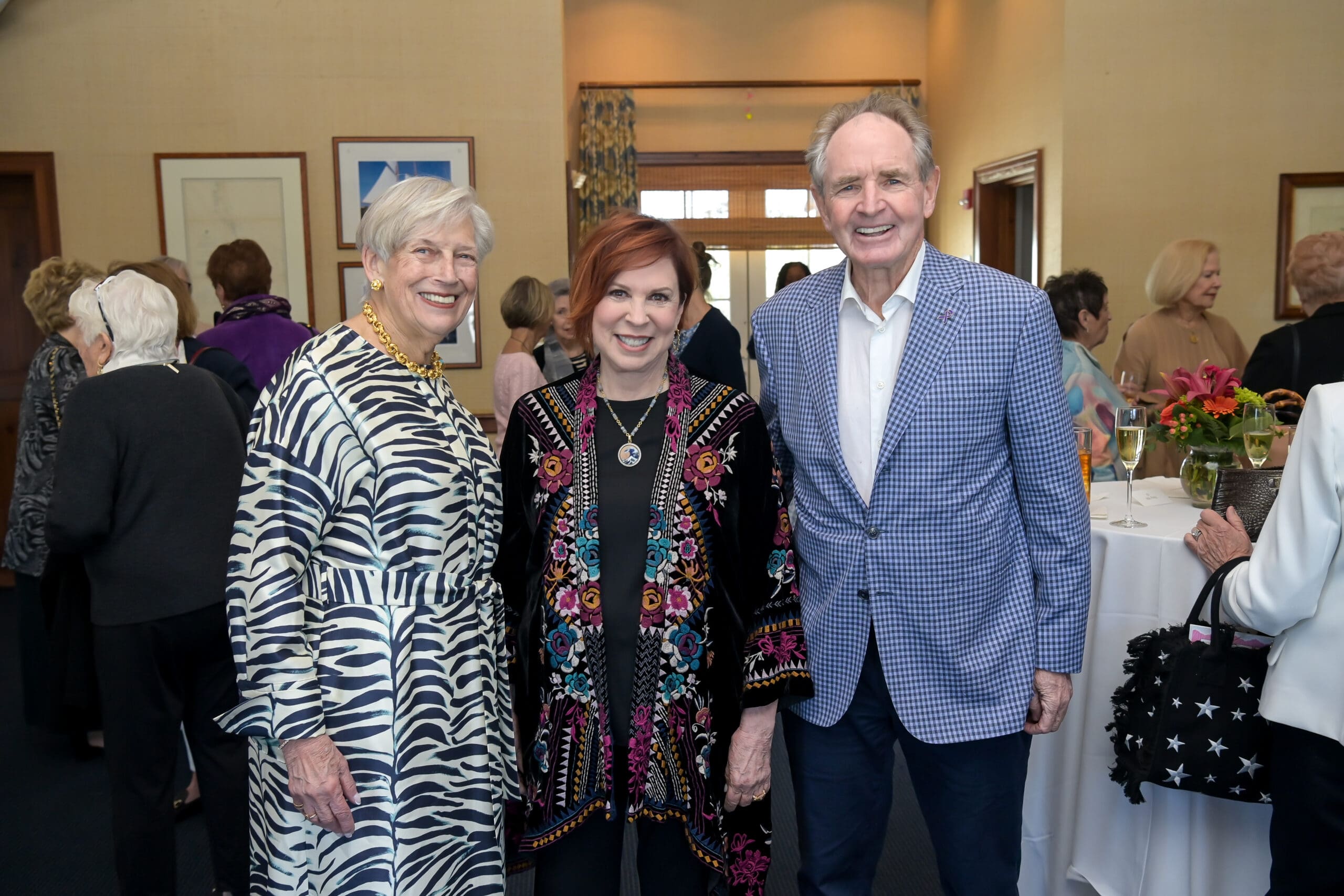 Guests enjoying a photo opportunity with Vicki Lawrence.